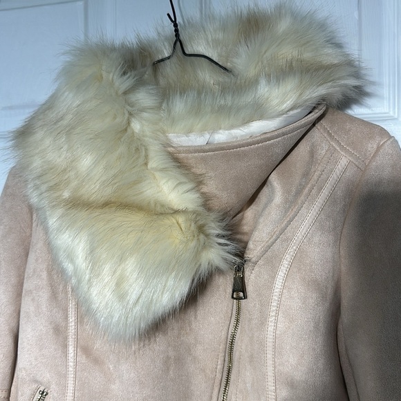 Le chateau  winter jacket with faux hair - Picture 2 of 5